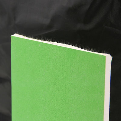 Bon prix 4x8'plaque de plâtre renforcée de verre, panneau de gypse durable pour le système de plafond en ligne