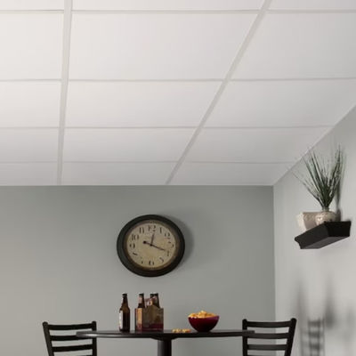 Bon prix tuile carrée de PVC de gypse de bord de 600mm pour la décoration intérieure d'hôtel en ligne