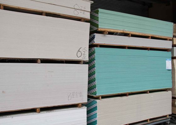 Bon prix Plaque de gypse résistante à l'humidité pour les murs et plafonds intérieurs humides en ligne