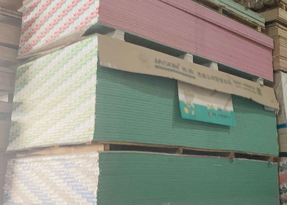 Bon prix Personnalisé 9.5Mm/10.5Mm/12Mm Plaque de plâtre standard Résistance aux moisissures Décoration intérieure Plaque de plâtre en ligne