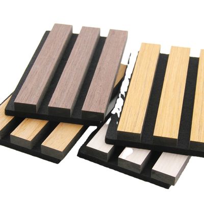 Bon prix Eco-Friendly Akupanel Acoustic Slat Wall Panel with 550kg/m3 ~ 880kg/m3 Density and 21mm Thickness for Modern Living Room Soundproofing en ligne
