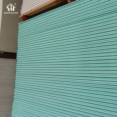 Bon prix Plaque de plâtre résistante à l'humidité OEM/ODM Plaque de gypse résistante à l'eau pour la décoration moderne extérieure en ligne